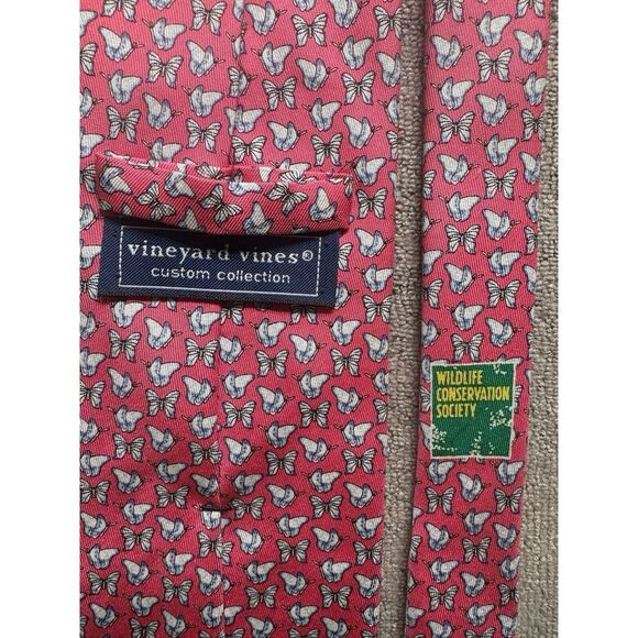 Vineyard Vines Wildlife Conservation Butterfly Print 100% Silk‎ Neck Tie Pink